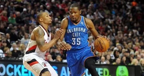 杜兰特和利拉德谁是最佳-杜兰特利拉德巅峰对决