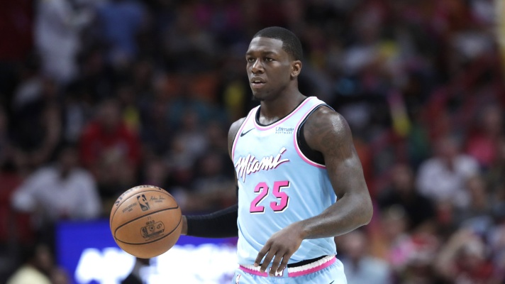 纳恩首发18分钟5中0