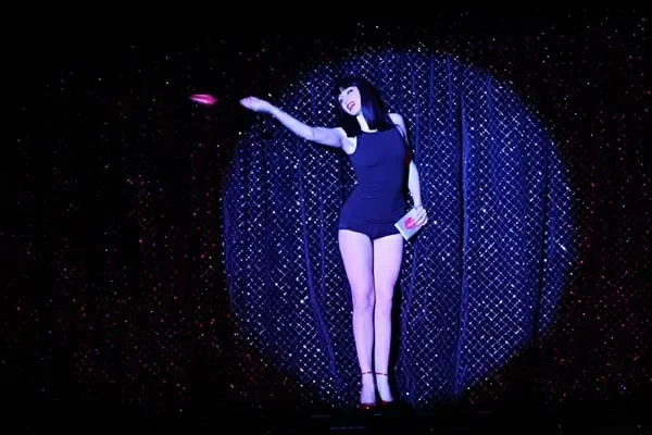 巴黎疯马夜总会女郎-游戏虚拟疯马夜总