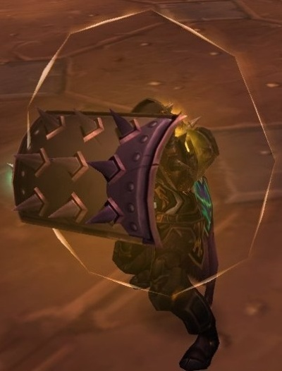 战士如何在战斗中正确使用盾墙宏加喊话？