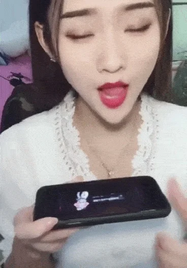 快手嘴巴嘟嘟怎么拍-快手嘟嘟嘴动图教程