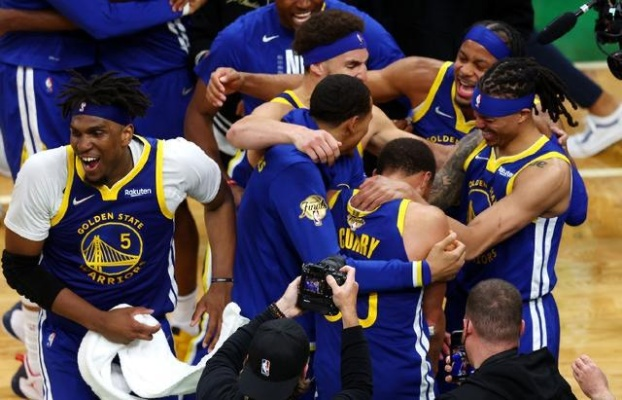 勇士今天比赛结果：一场关于韧性与遗憾的叙事诗