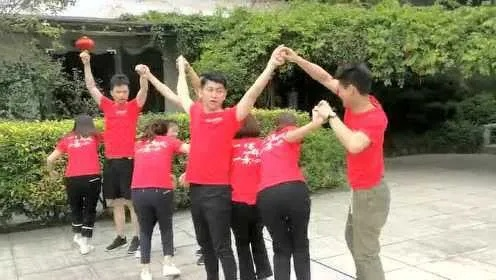 团建怪兽游戏怎么玩才能轻松通关？